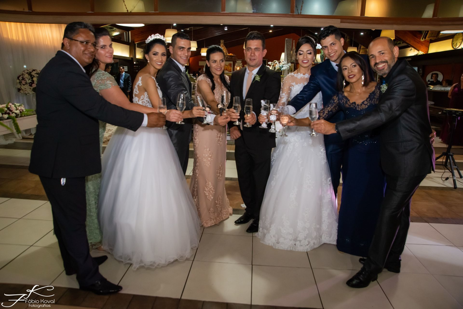 Foto Lindo Casamento Duplo Foto Lindo Casamento Duplo - Imagem 38