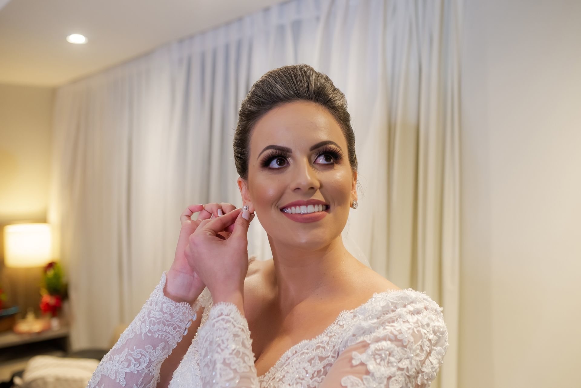 Foto Dicas de maquiagem para casamento em Curitiba Foto Dicas de maquiagem para casamento em Curitiba - Imagem 3