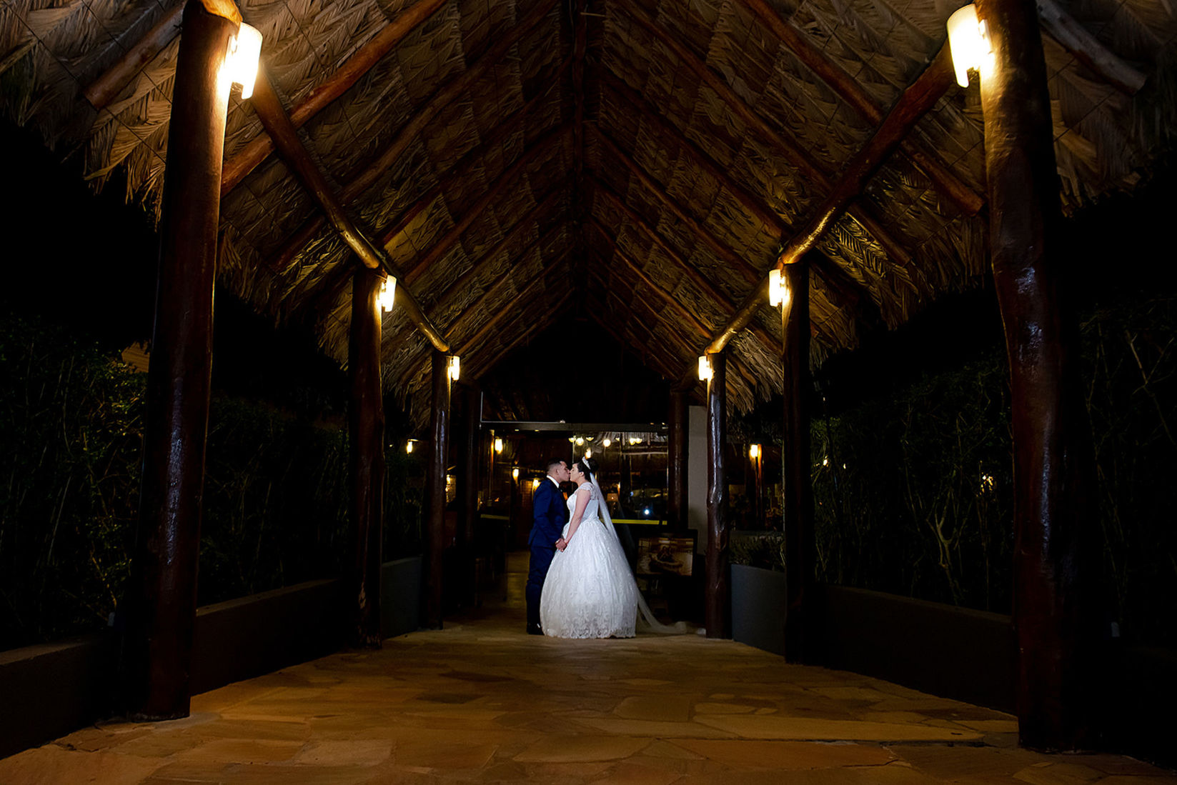 Foto 05 dicas infalíveis para economizar no seu casamento em Curitiba Foto 05 dicas infalíveis para economizar no seu casamento em Curitiba - Imagem 2